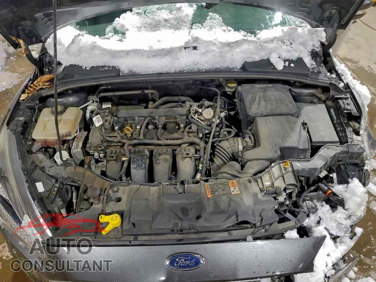 FORD FOCUS 2016 - 1FADP3F25GL327726