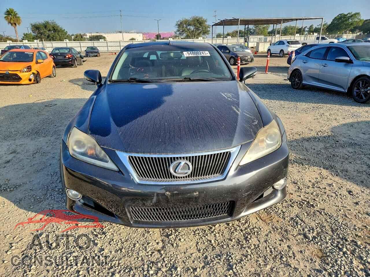 LEXUS IS 2011 - JTHFF2C24B2517230