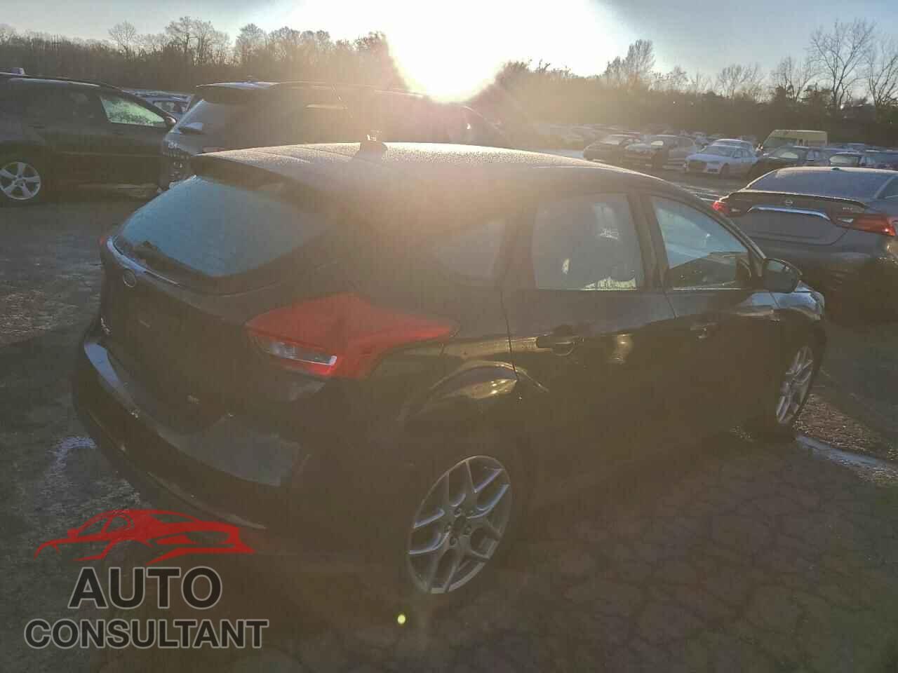 FORD FOCUS 2015 - 1FADP3K29FL372057