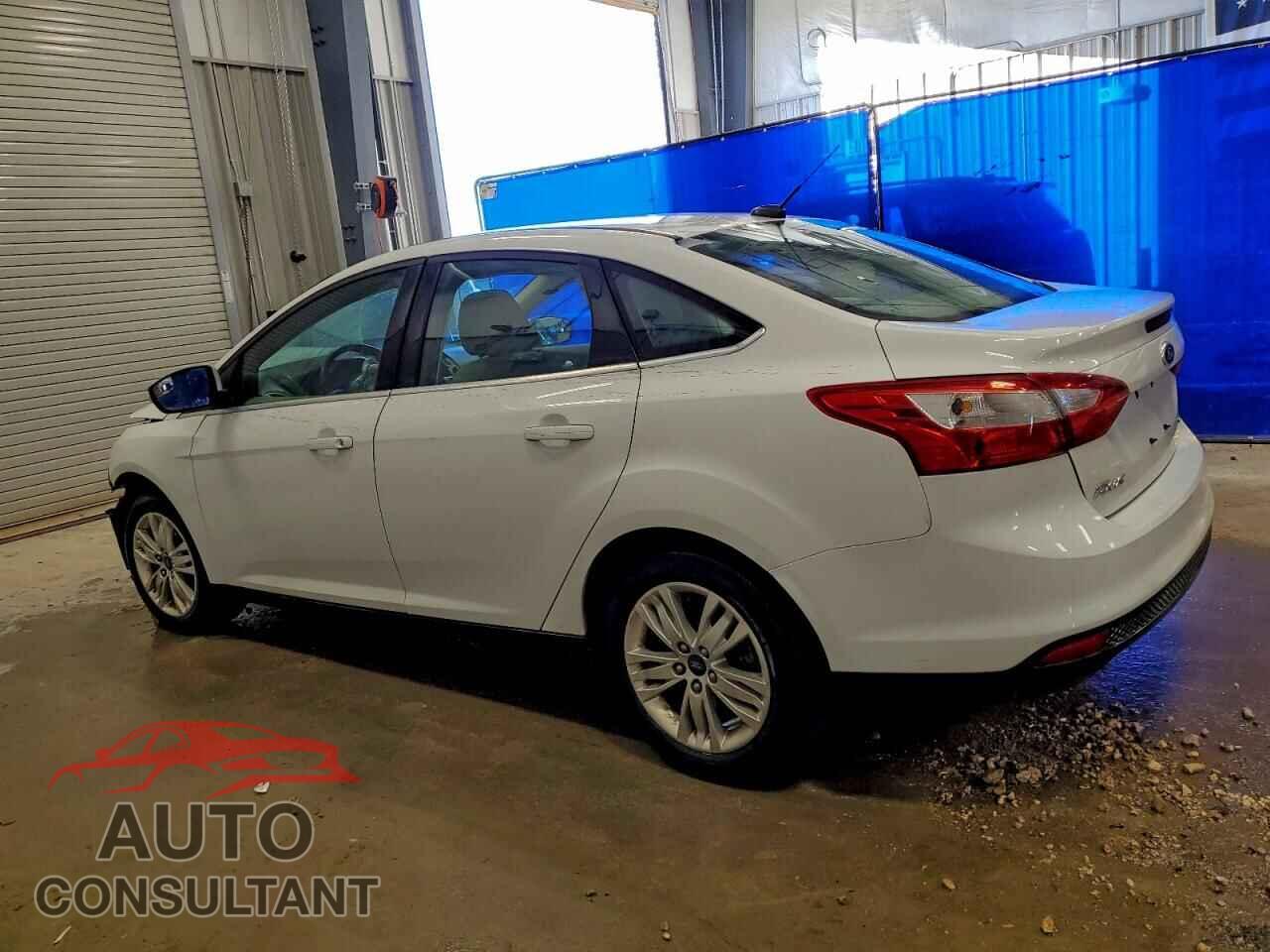 FORD FOCUS 2012 - 1FAHP3H23CL477939