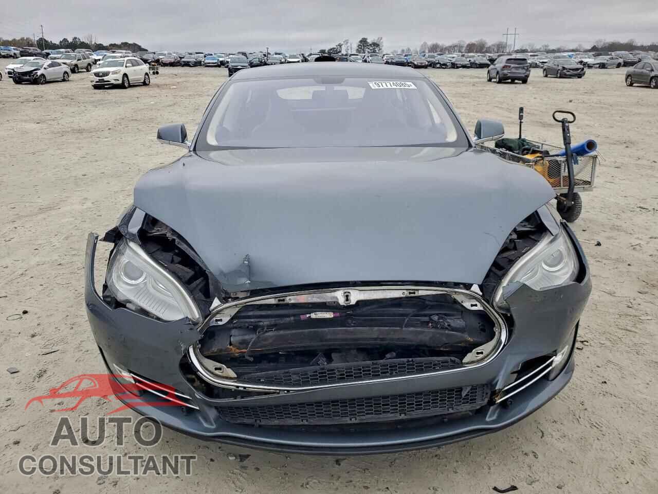 TESLA MODEL S 2013 - 5YJSA1CG7DFP26515