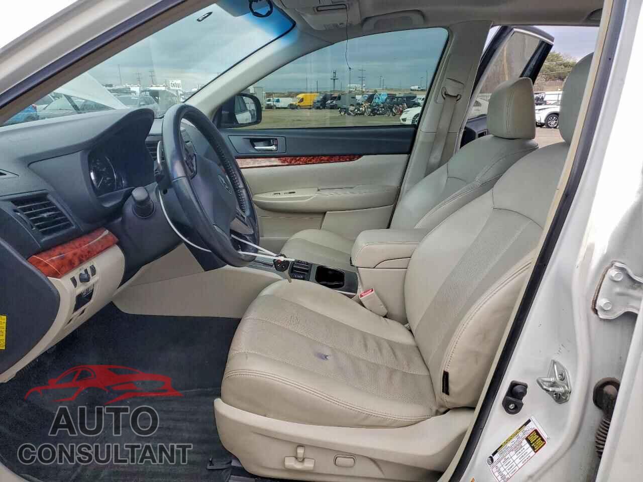SUBARU OUTBACK 2012 - 4S4BRBKC8C3242017