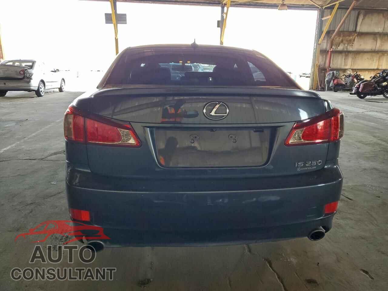 LEXUS IS 2011 - JTHBF5C24B5139277