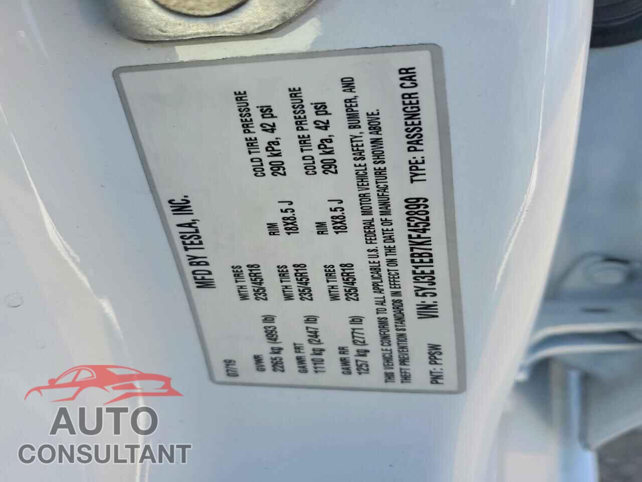 TESLA MODEL 3 2019 - 5YJ3E1EB7KF452899