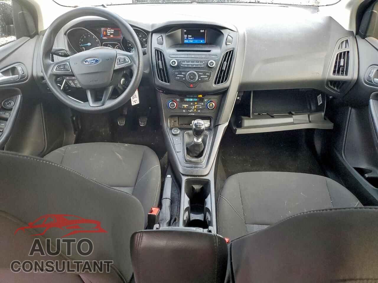 FORD FOCUS 2016 - 1FADP3FE2GL203701