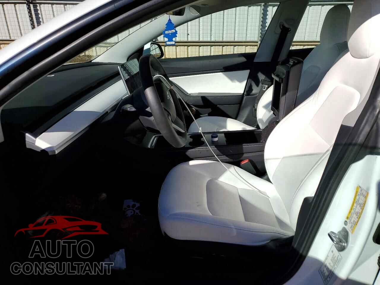 TESLA MODEL 3 2021 - 5YJ3E1EA4MF840845