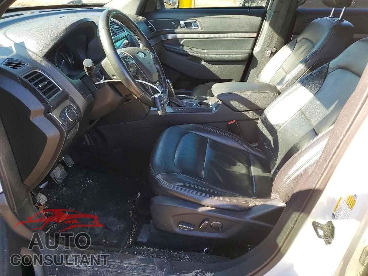 FORD EXPLORER 2018 - 1FM5K7D82JGA18917