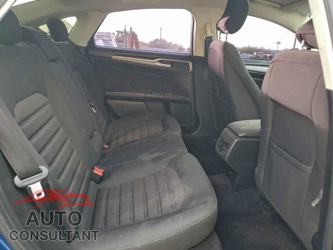 FORD FUSION 2017 - 3FA6P0LU5HR355283