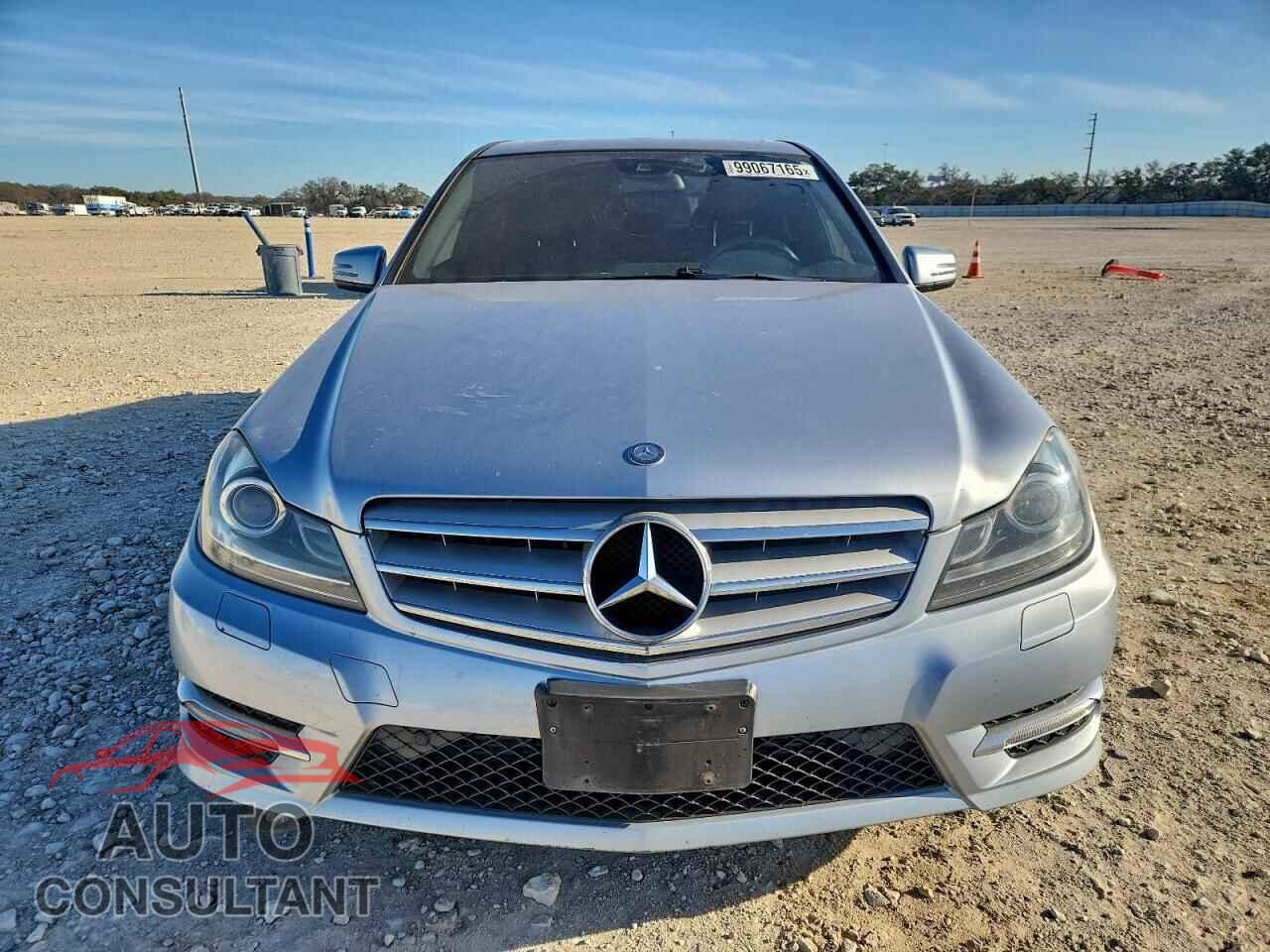 MERCEDES-BENZ C-CLASS 2013 - WDDGF4HB4DA781069