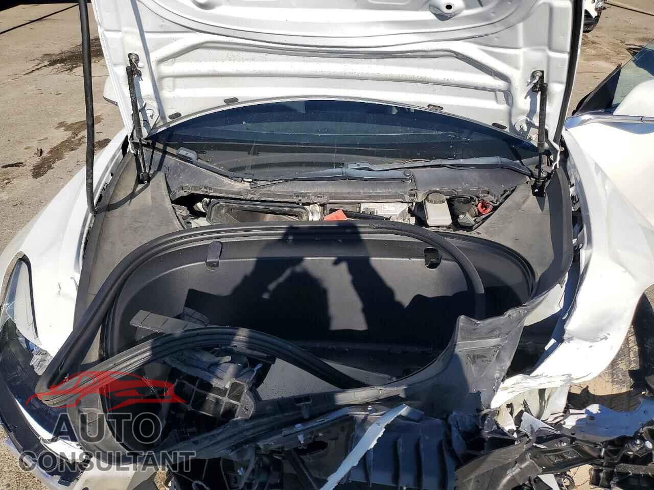 TESLA MODEL 3 2018 - 5YJ3E1EA5JF161744