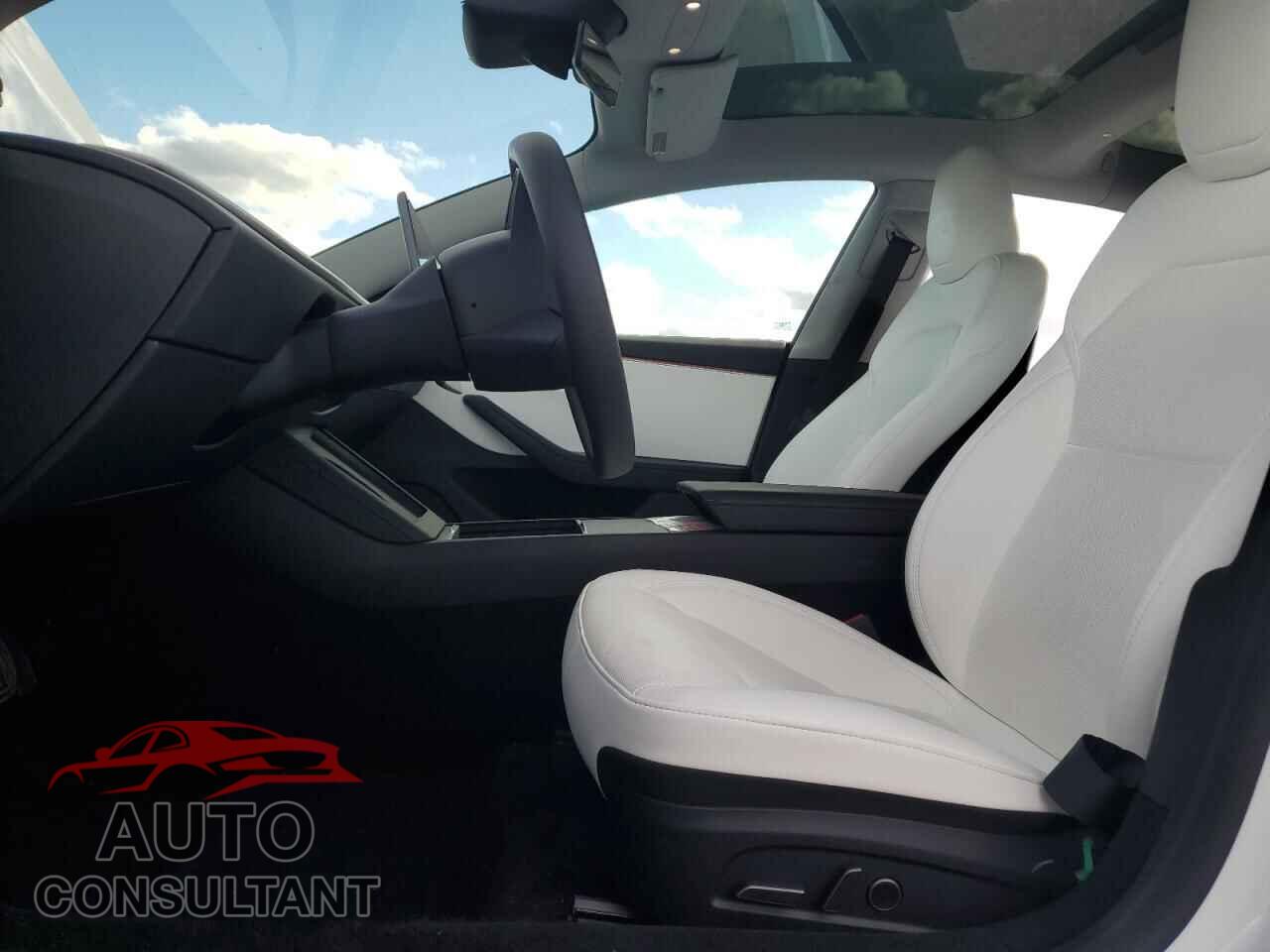 TESLA MODEL 3 2024 - 5YJ3E1EAXRF801913