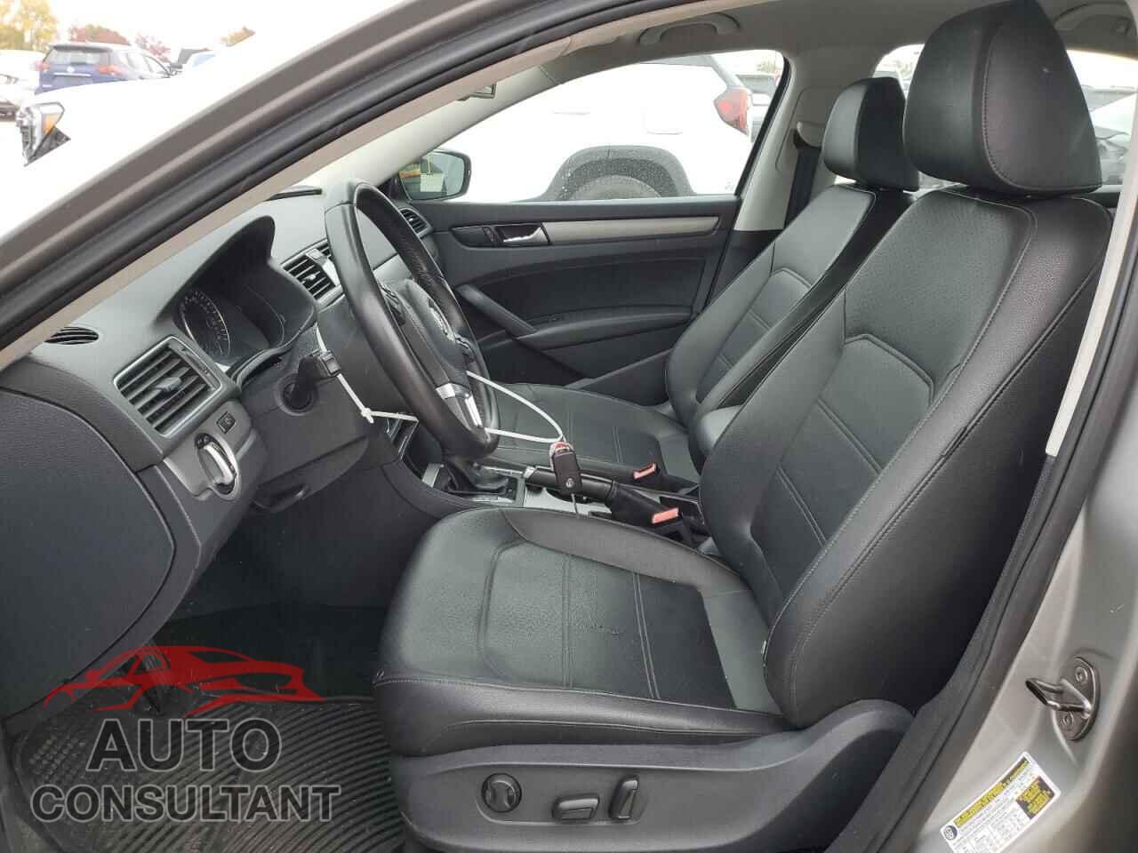 VOLKSWAGEN PASSAT 2014 - 1VWBP7A35EC006501