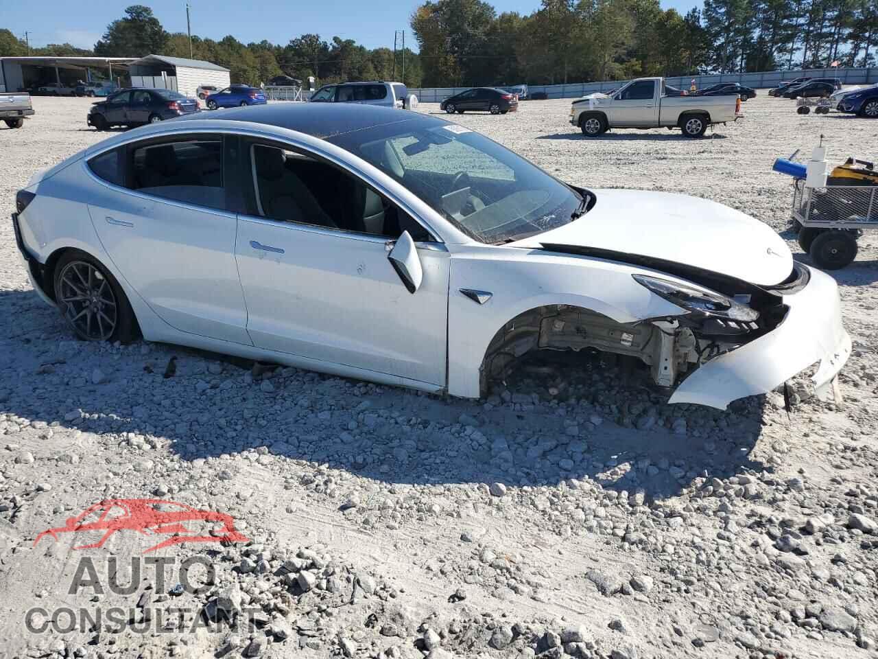 TESLA MODEL 3 2018 - 5YJ3E1EA7JF010579