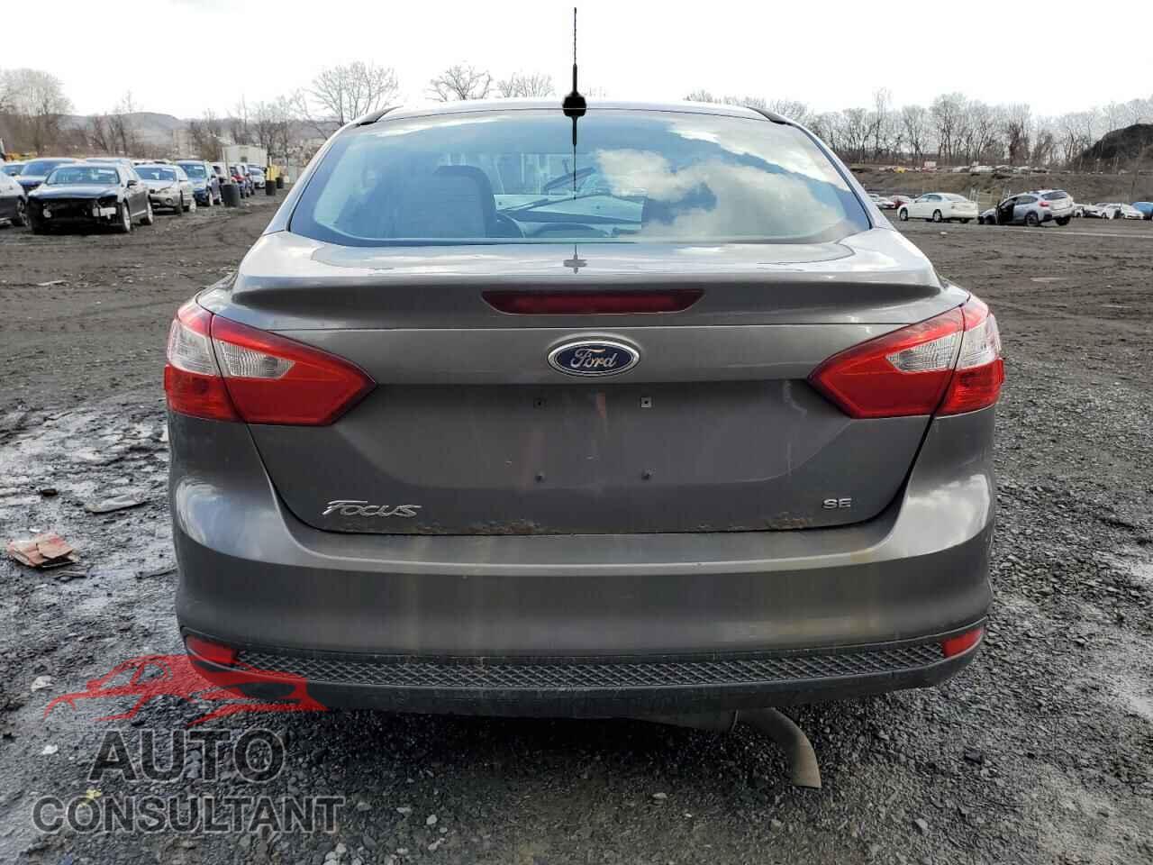 FORD FOCUS 2014 - 1FADP3F2XEL231927