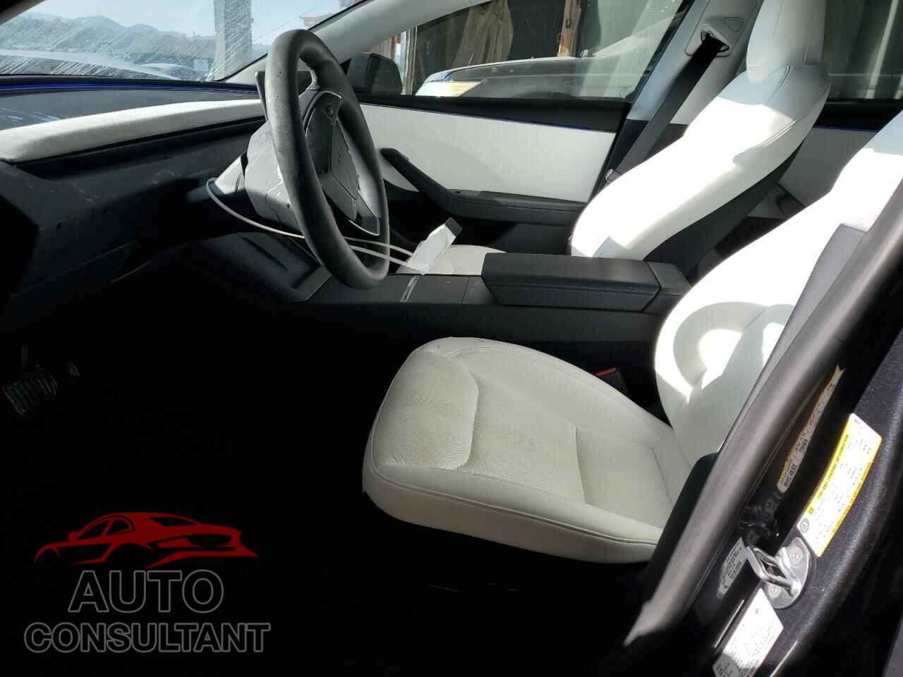 TESLA MODEL 3 2025 - 5YJ3E1EAXSF005376