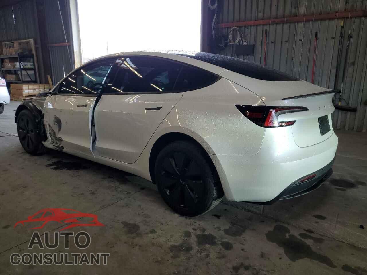 TESLA MODEL 3 2025 - 5YJ3E1EA0SF012837