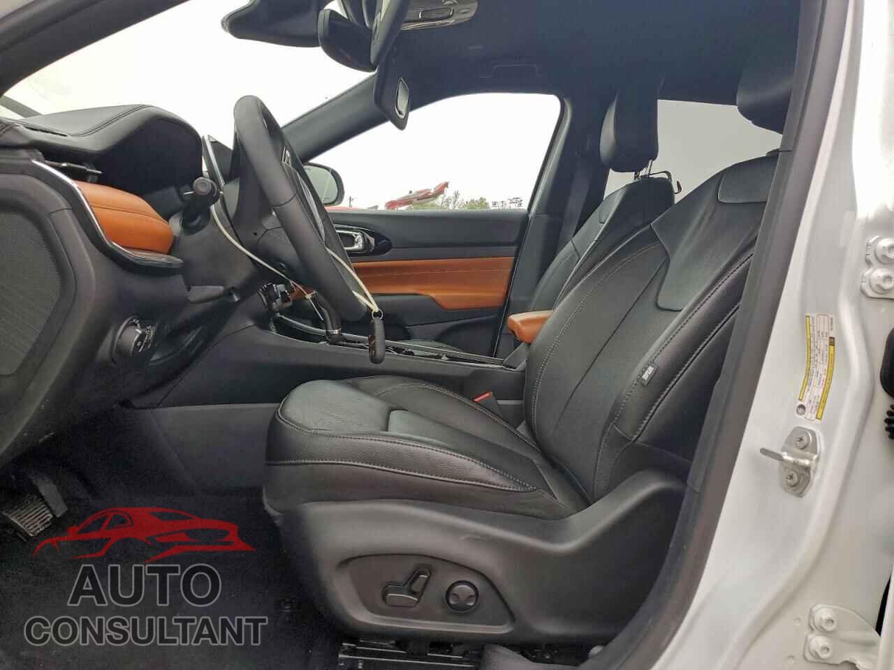 JEEP COMPASS 2024 - 3C4NJDCN8RT100395