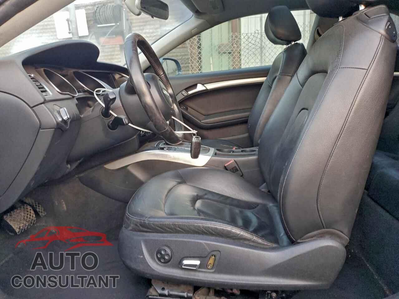AUDI A5 2013 - WAUCFAFR0DA057870