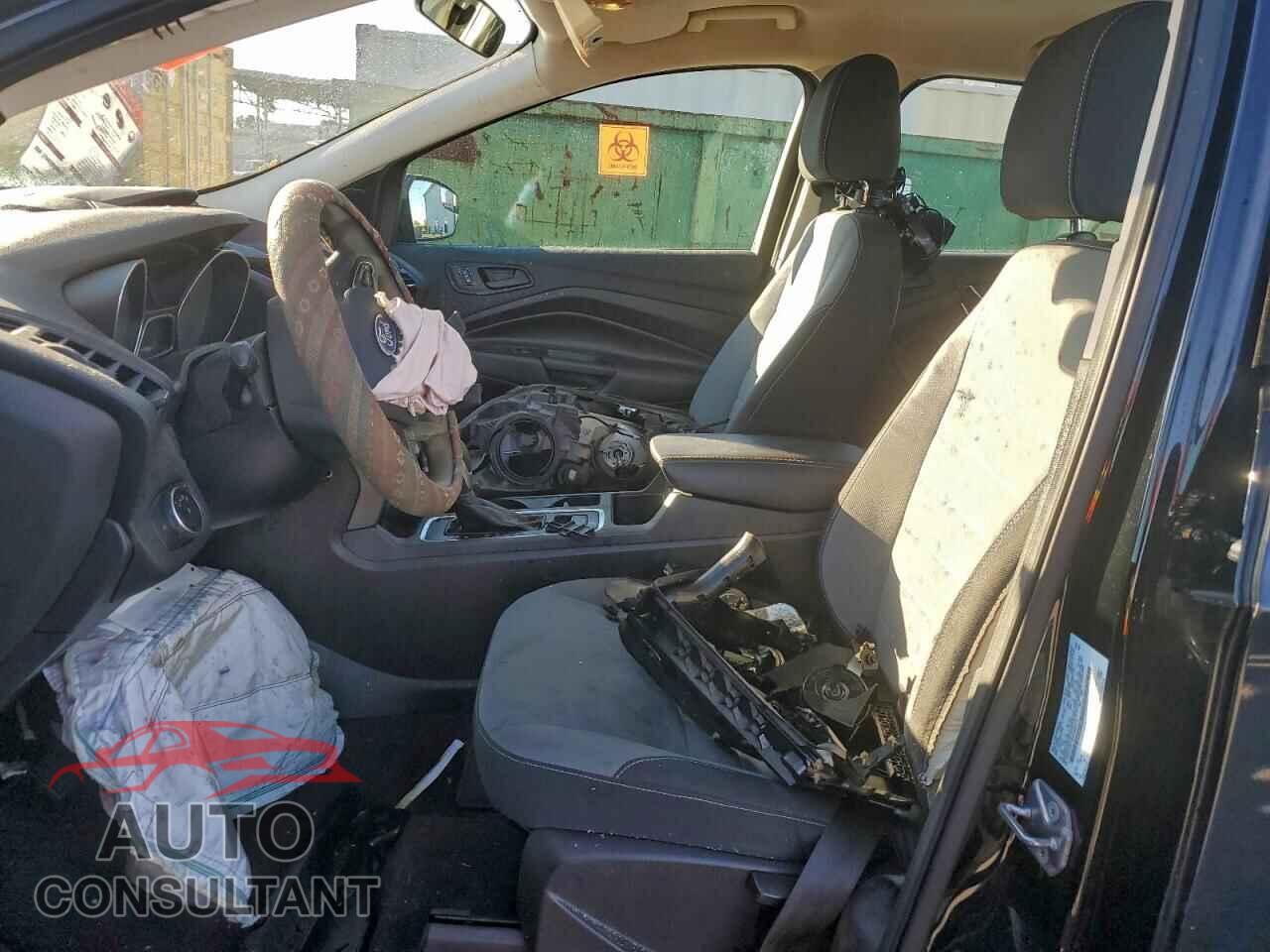 FORD ESCAPE 2017 - 1FMCU0F76HUE65372