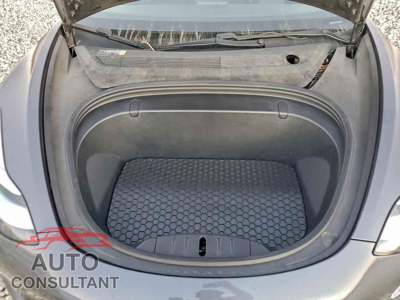 TESLA MODEL 3 2018 - 5YJ3E1EA6JF038423