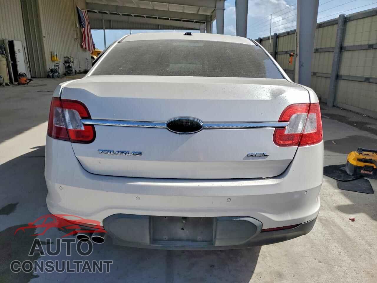 FORD TAURUS 2011 - 1FAHP2EW0BG109727