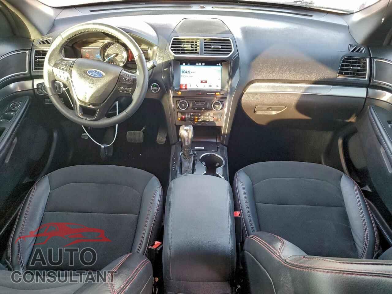 FORD EXPLORER 2018 - 1FM5K7D85JGB99169