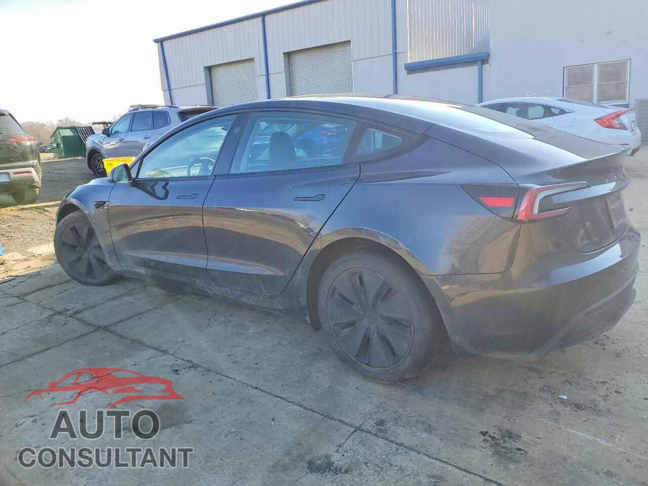 TESLA MODEL 3 2024 - 5YJ3E1EA1RF773595