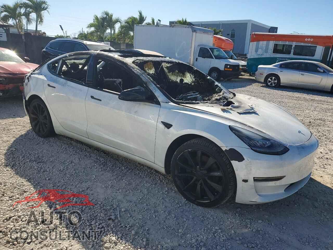 TESLA MODEL 3 2018 - 5YJ3E1EA1JF050348