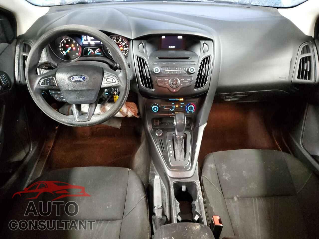 FORD FOCUS 2017 - 1FADP3F25HL227885