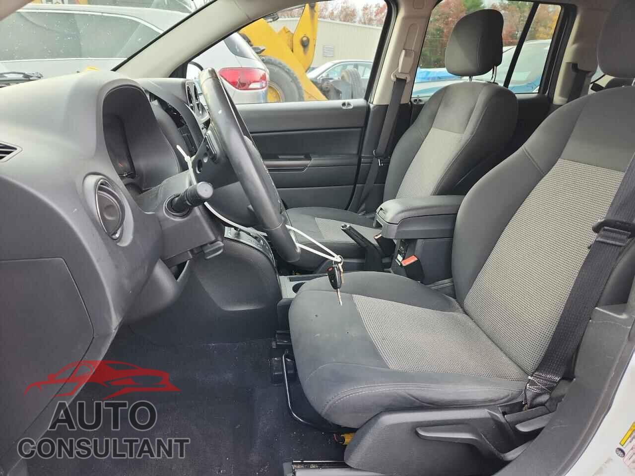 JEEP COMPASS 2011 - 1J4NF1FB3BD210892
