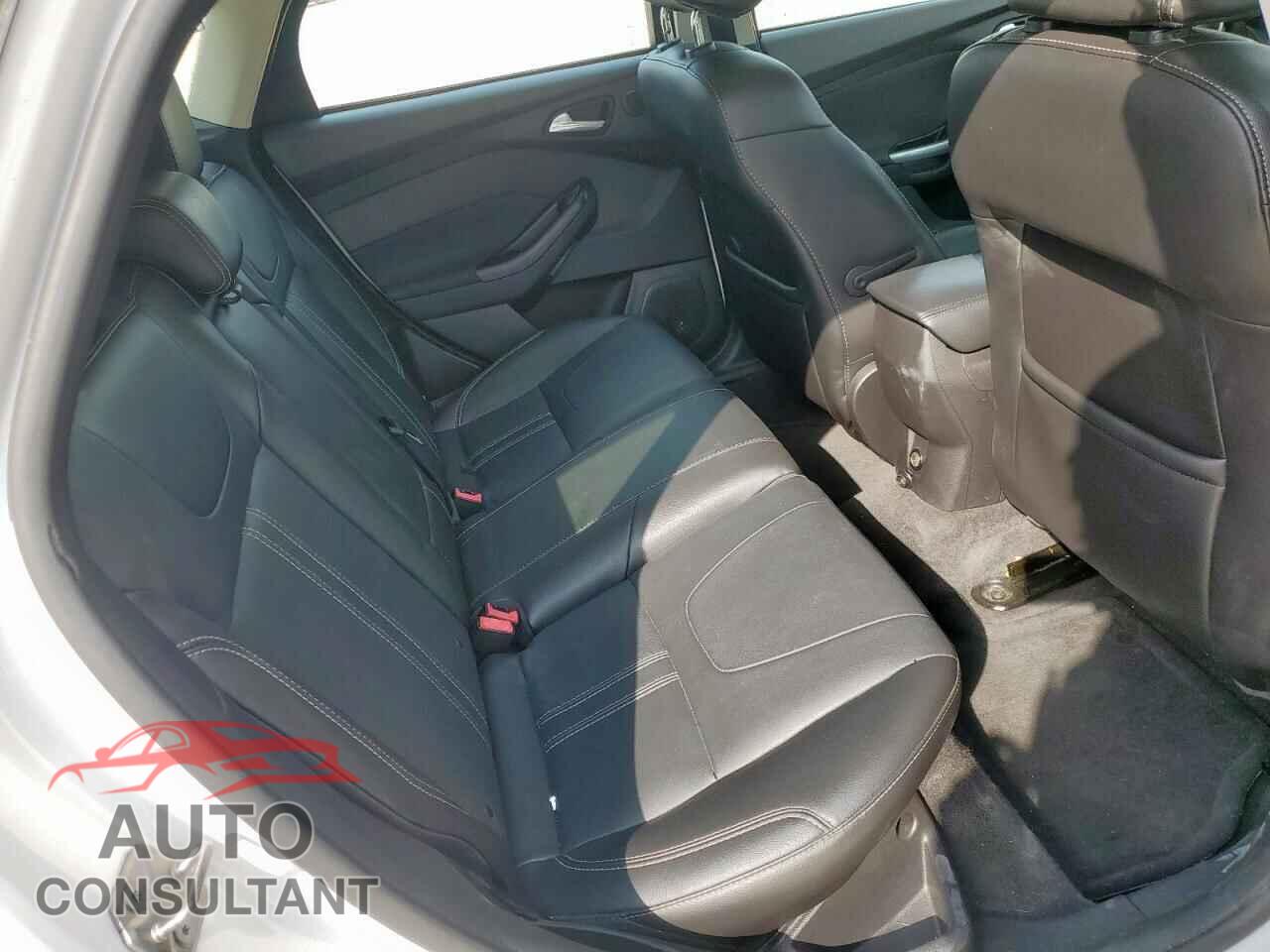 FORD FOCUS 2013 - 1FADP3N23DL382737