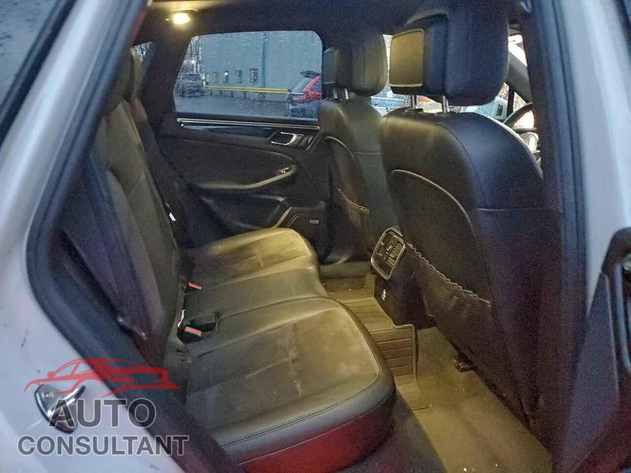 PORSCHE MACAN 2020 - WP1AB2A5XLLB32060