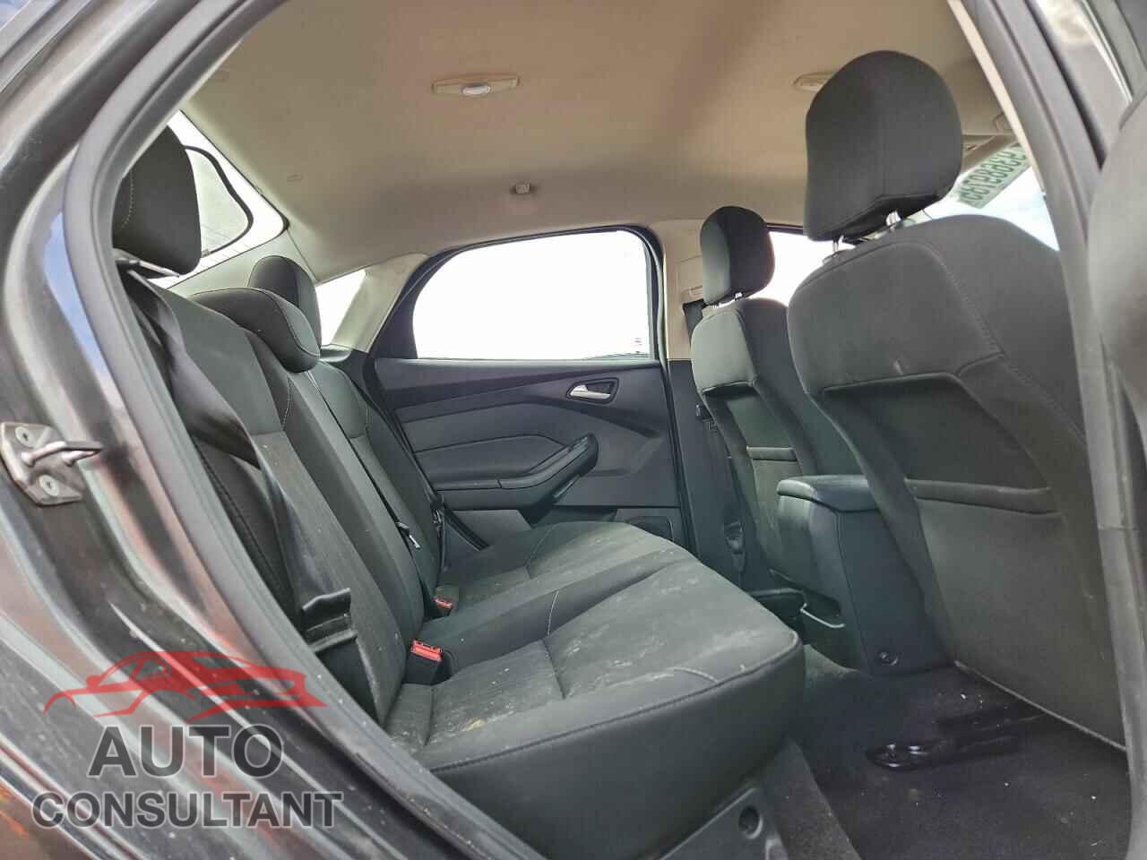 FORD FOCUS 2017 - 1FADP3F29HL329688