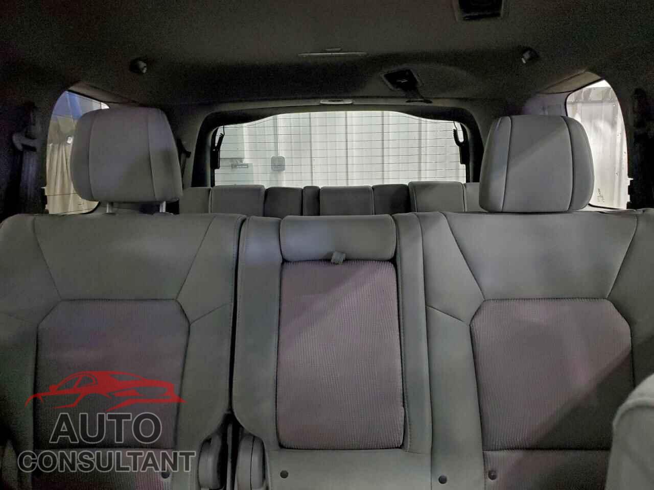 HONDA PILOT 2015 - 5FNYF4H33FB077866