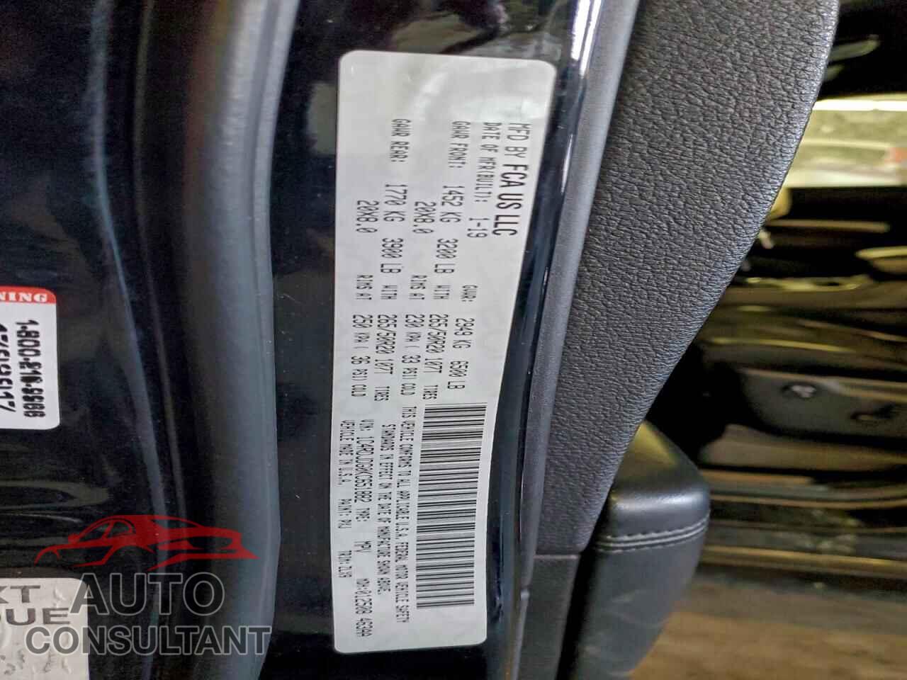 DODGE DURANGO 2019 - 1C4RDJDG0KC651882
