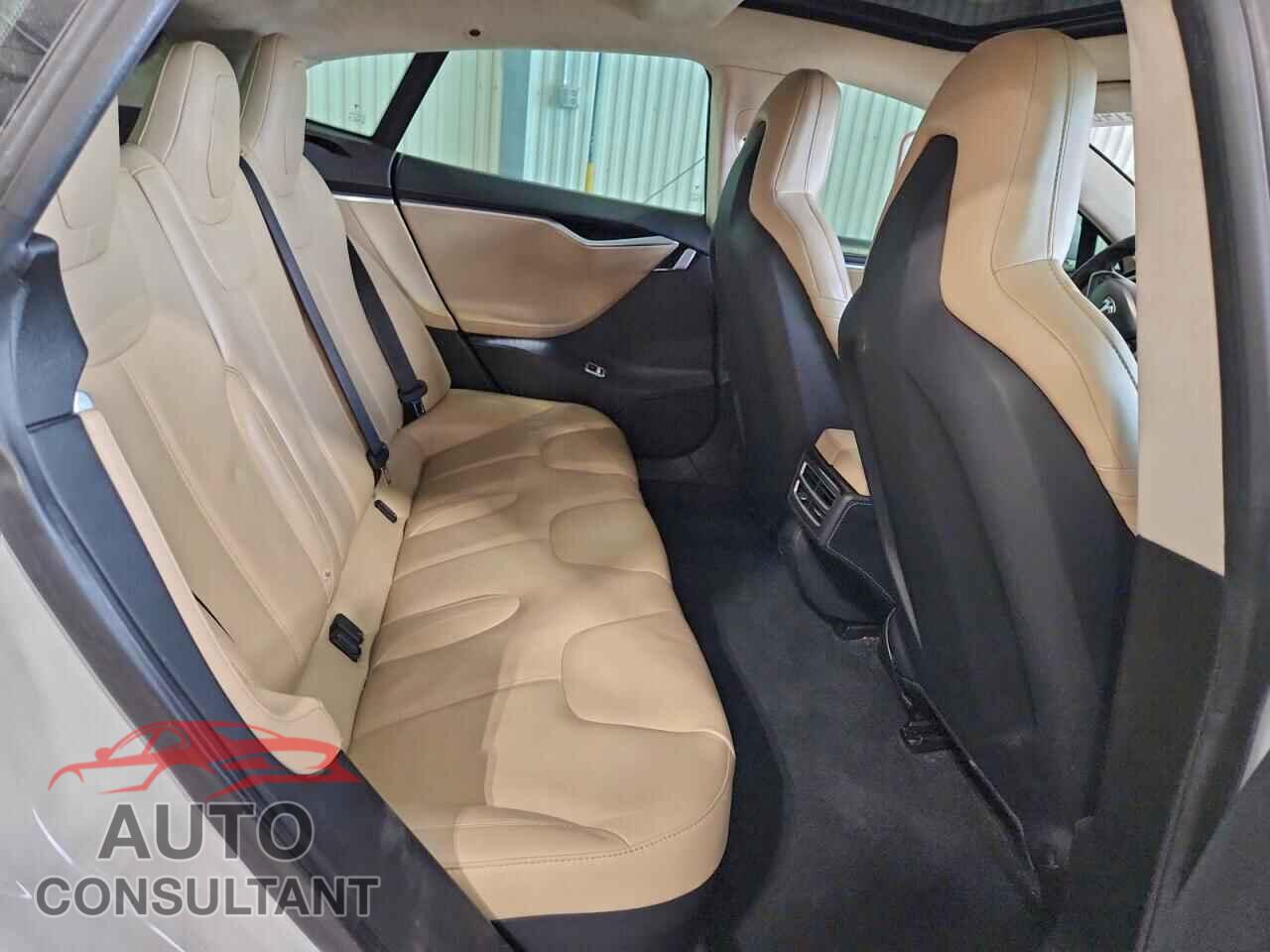 TESLA MODEL S 2015 - 5YJSA1E25FF108856