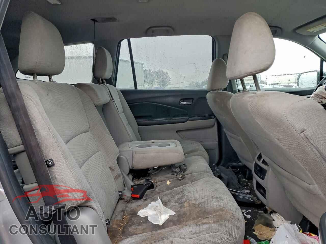 HONDA PILOT 2017 - 5FNYF5H33HB001380