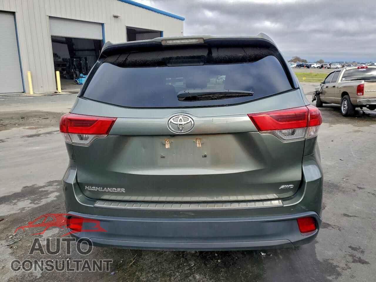 TOYOTA HIGHLANDER 2017 - 5TDBZRFH0HS448697