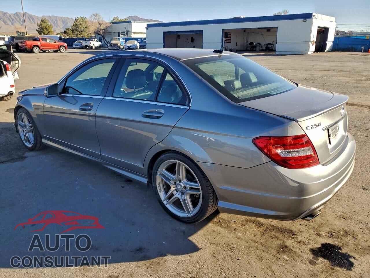MERCEDES-BENZ C-CLASS 2013 - WDDGF4HB3DA849894