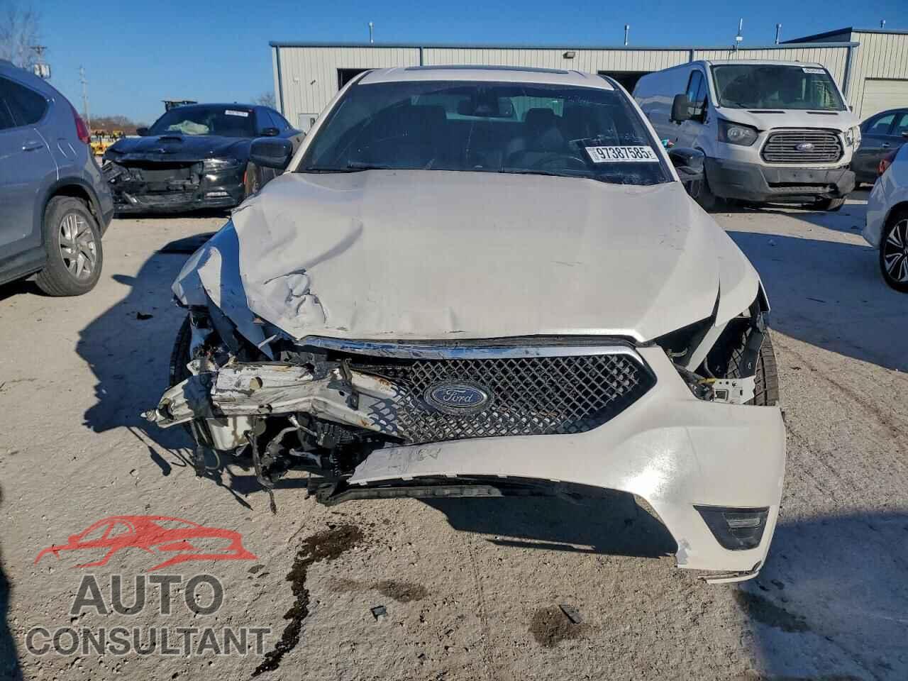 FORD TAURUS 2017 - 1FAHP2KT3HG120708