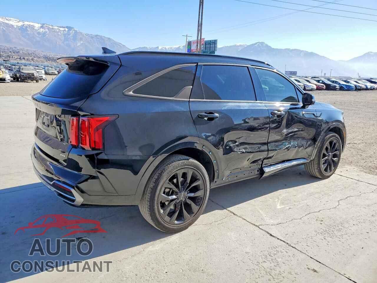 KIA SORENTO 2023 - 5XYRKDLF7PG184494