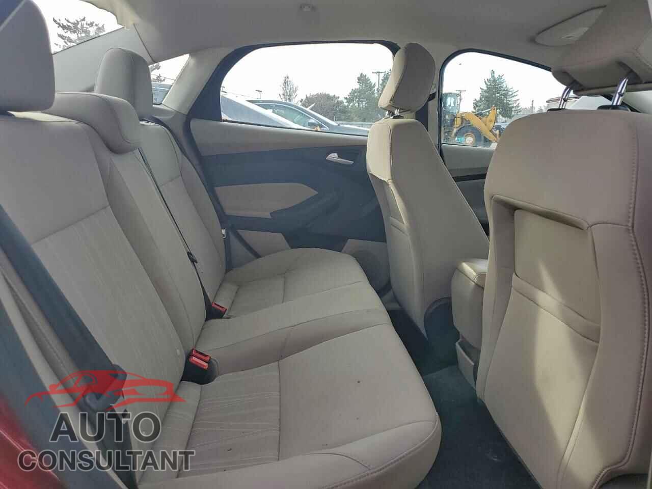 FORD FOCUS 2017 - 1FADP3F25HL317151