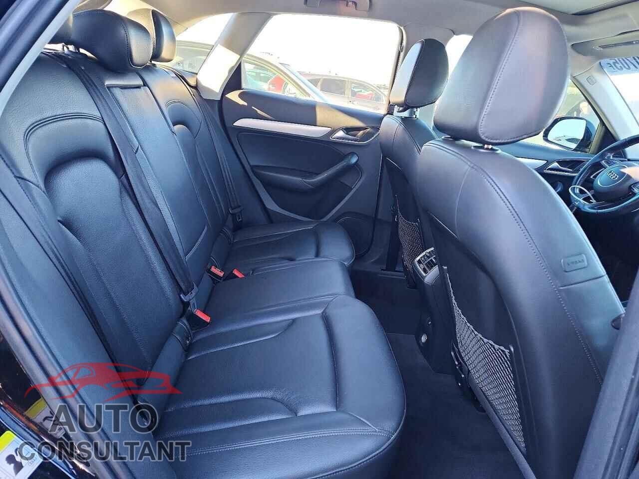 AUDI Q3 2016 - WA1EFCFS8GR000732