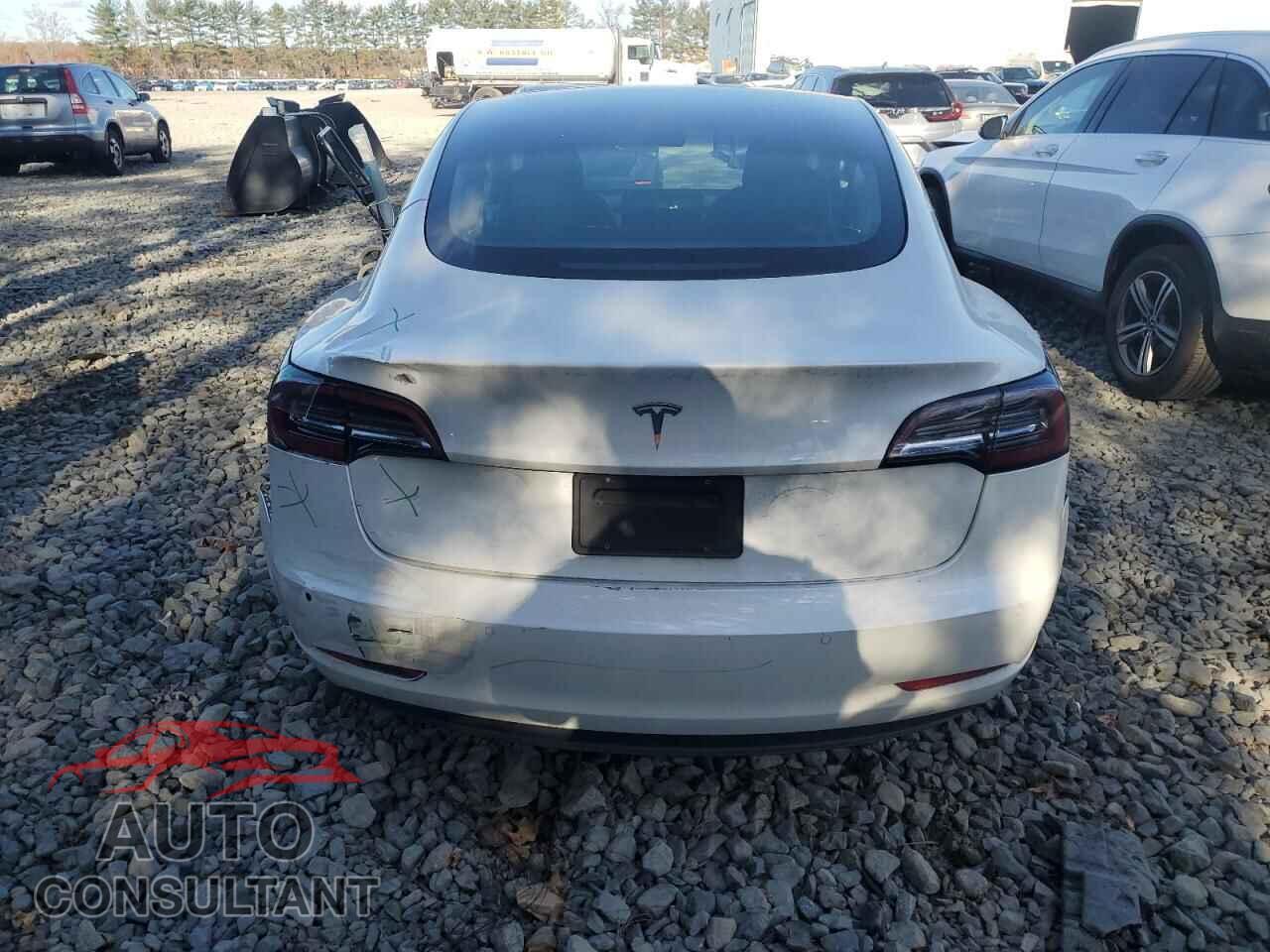 TESLA MODEL 3 2021 - 5YJ3E1EA8MF063618