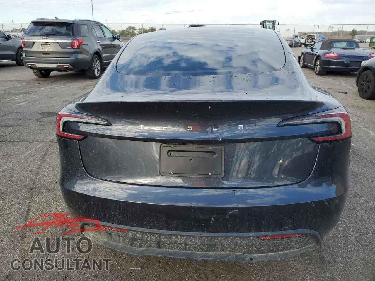 TESLA MODEL 3 2024 - 5YJ3E1EA5RF772093