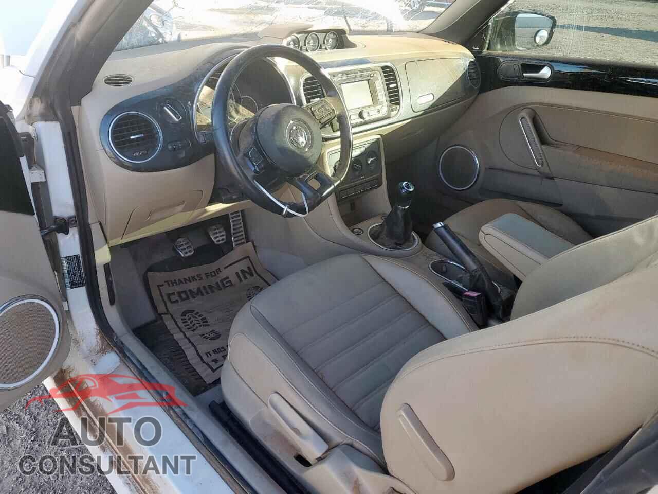 VOLKSWAGEN BEETLE 2013 - 3VW8S7ATXDM825252