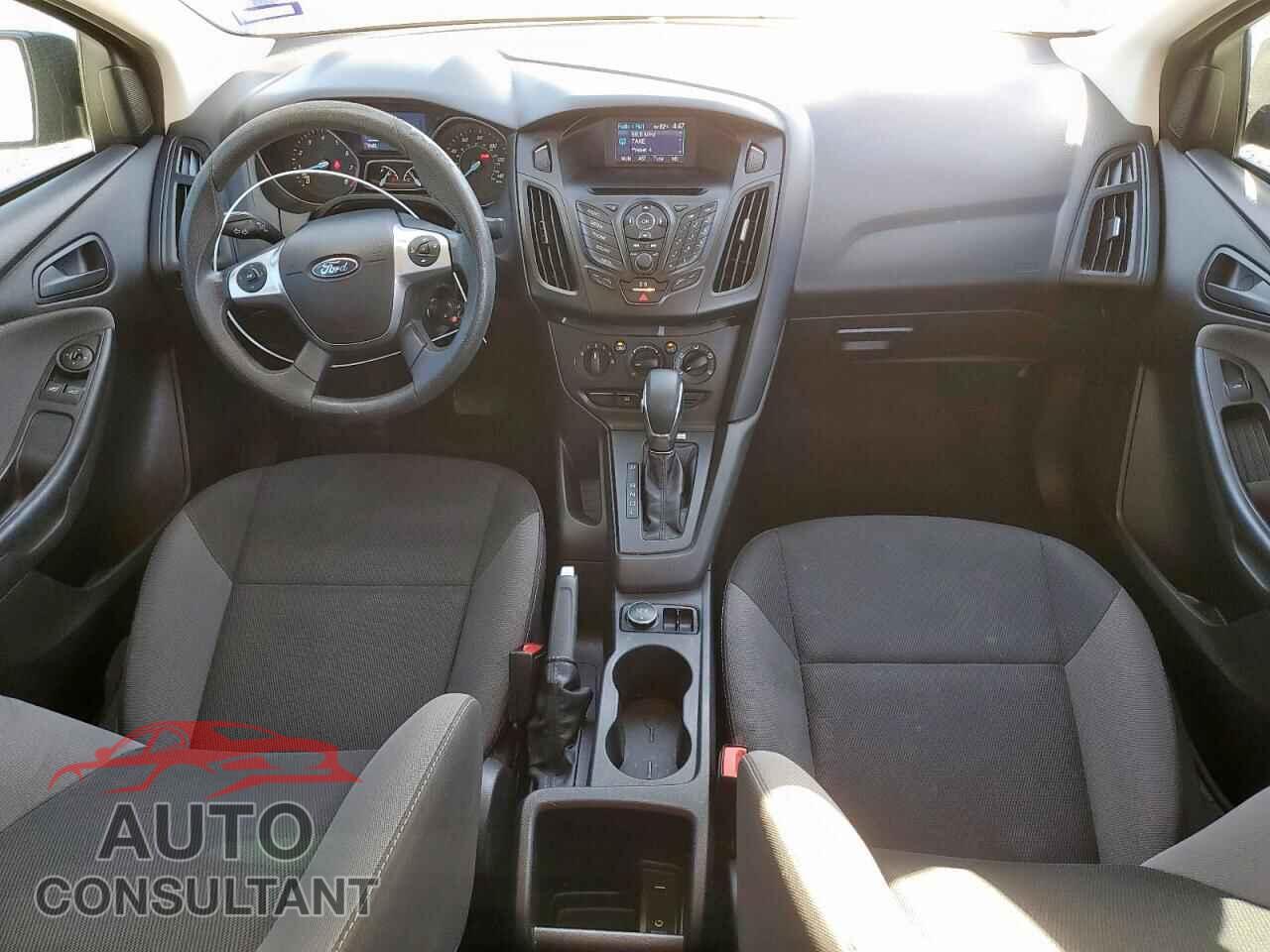 FORD FOCUS 2014 - 1FADP3E21EL217464