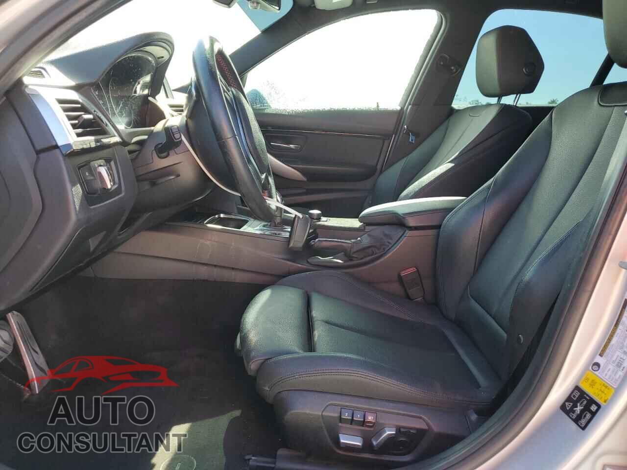 BMW 3 SERIES 2016 - WBA8E3G52GNU04712