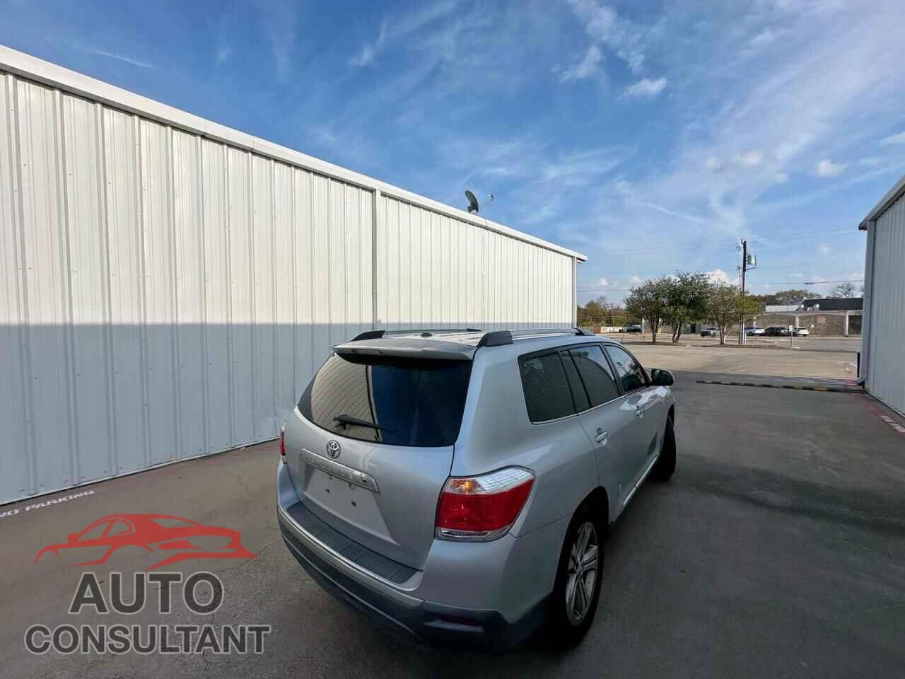 TOYOTA HIGHLANDER 2011 - 5TDYK3EH8BS045877