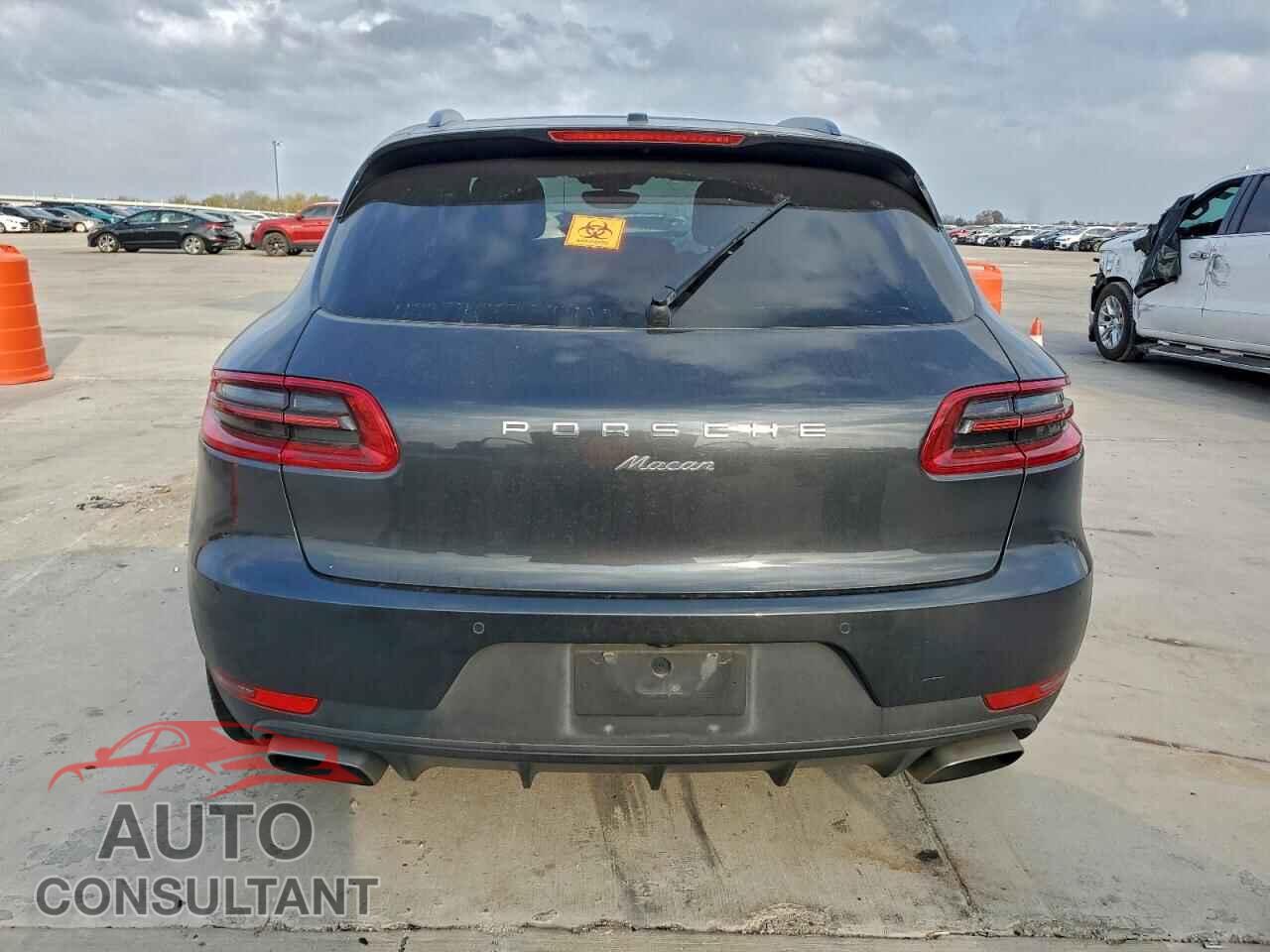 PORSCHE MACAN 2018 - WP1AA2A57JLB19217